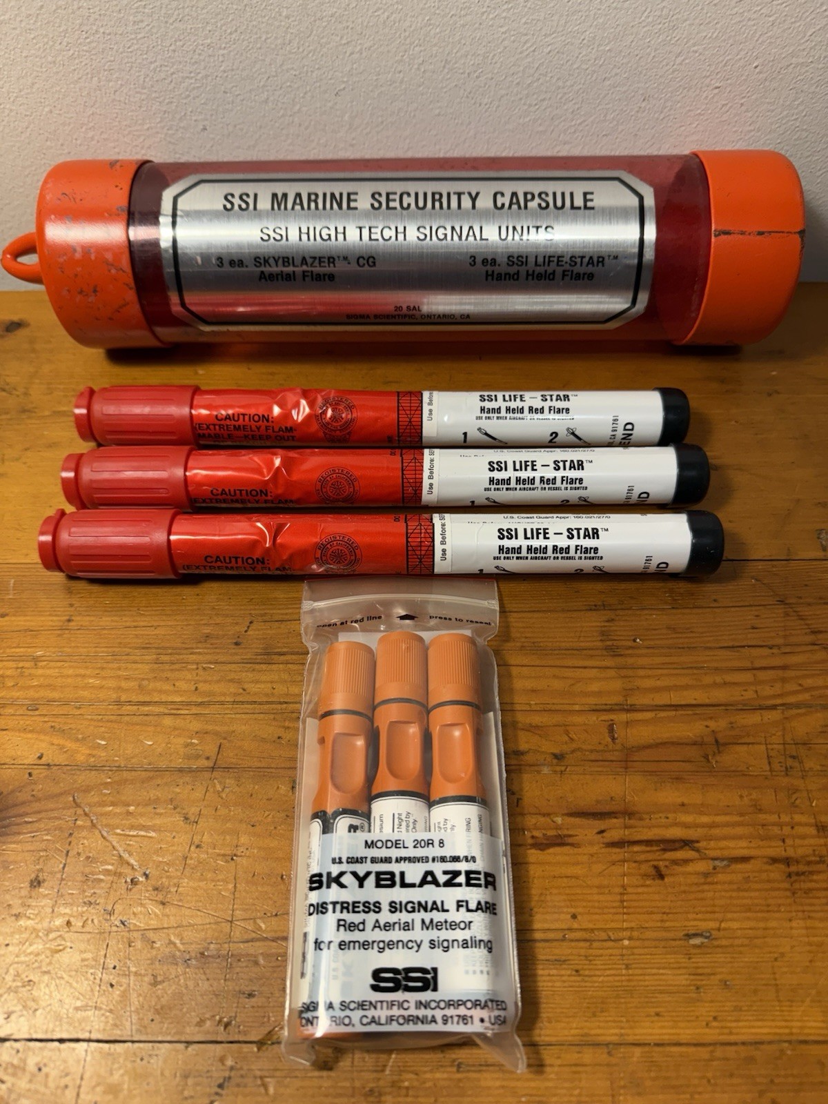 Vintage (3) Sky Blazer & (3) Hand Held Red Flares Marine Signal Packs 1990’s Vintage (3) Sky Blazer & (3) Hand Held Red Flares Marine Signal Packs 1990’s