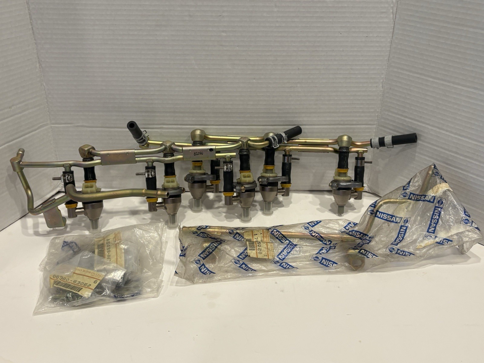*NOS* Genuine OEM 1987- 1989 Nissan 300ZX (z31) Fuel Rail Injectors Kit. *Turbo*
