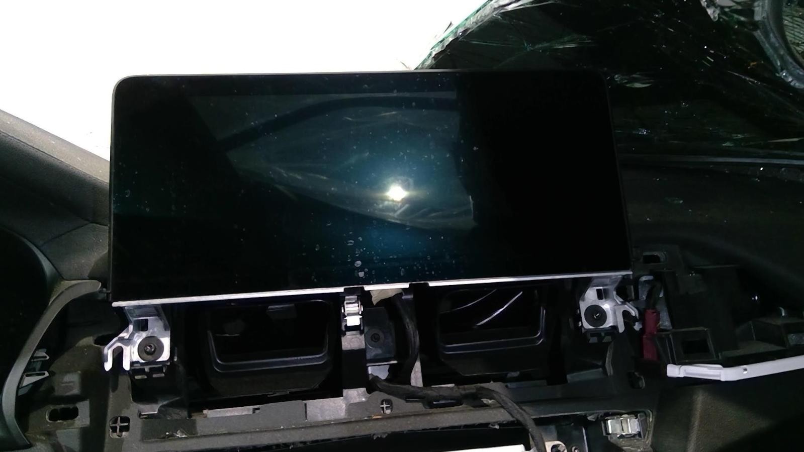 Used Infotainment Display fits: 2023 Bmw X3 dash mounted 12.30\