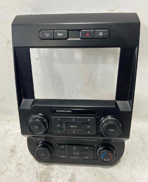 2017 Ford F150 Pickup Radio Receiver Control Panel HL3T-18E243-CDB