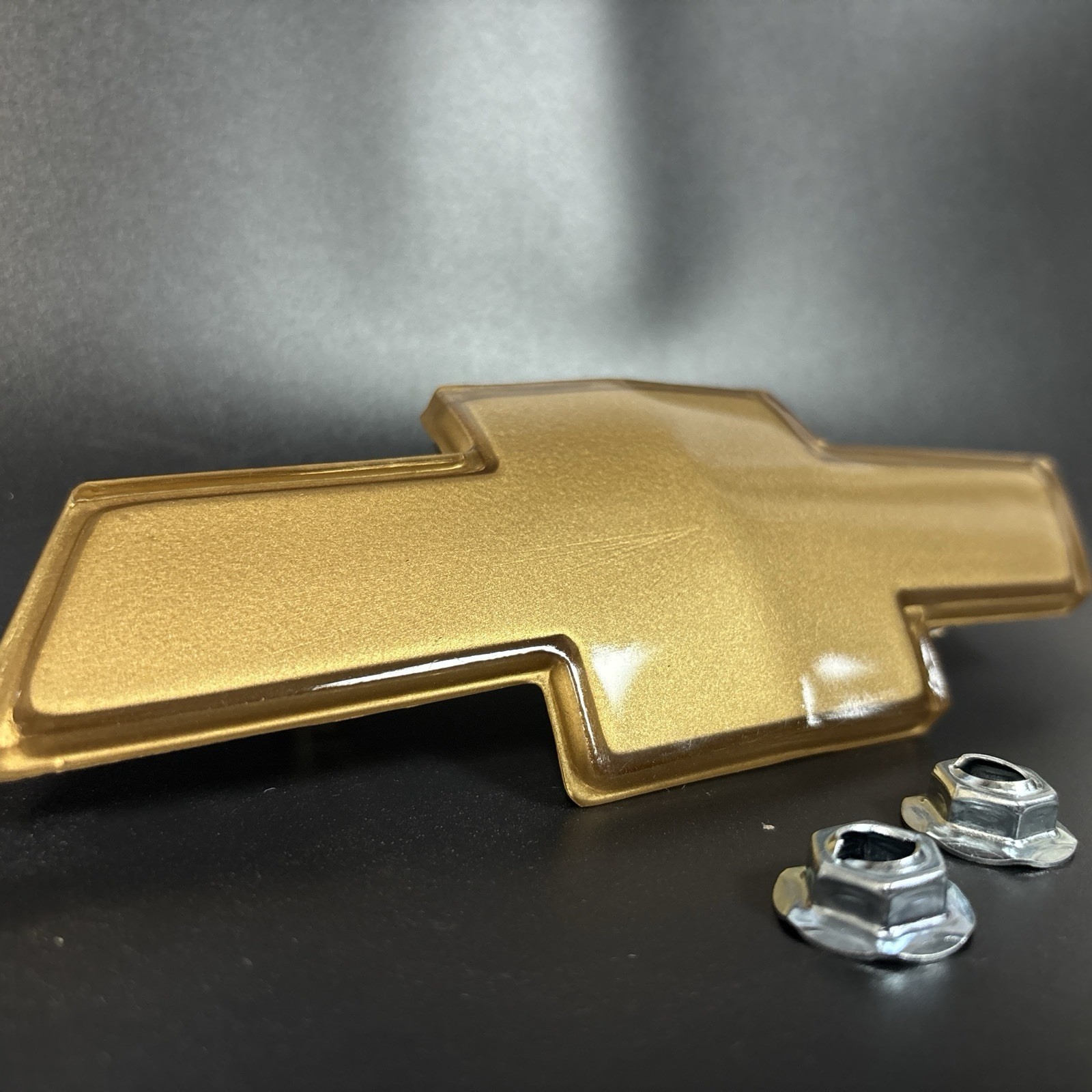 Obs Bowtie Gold Grille Emblem Fits Chevy Ck 88-98 Tahoe Suburban 95-99