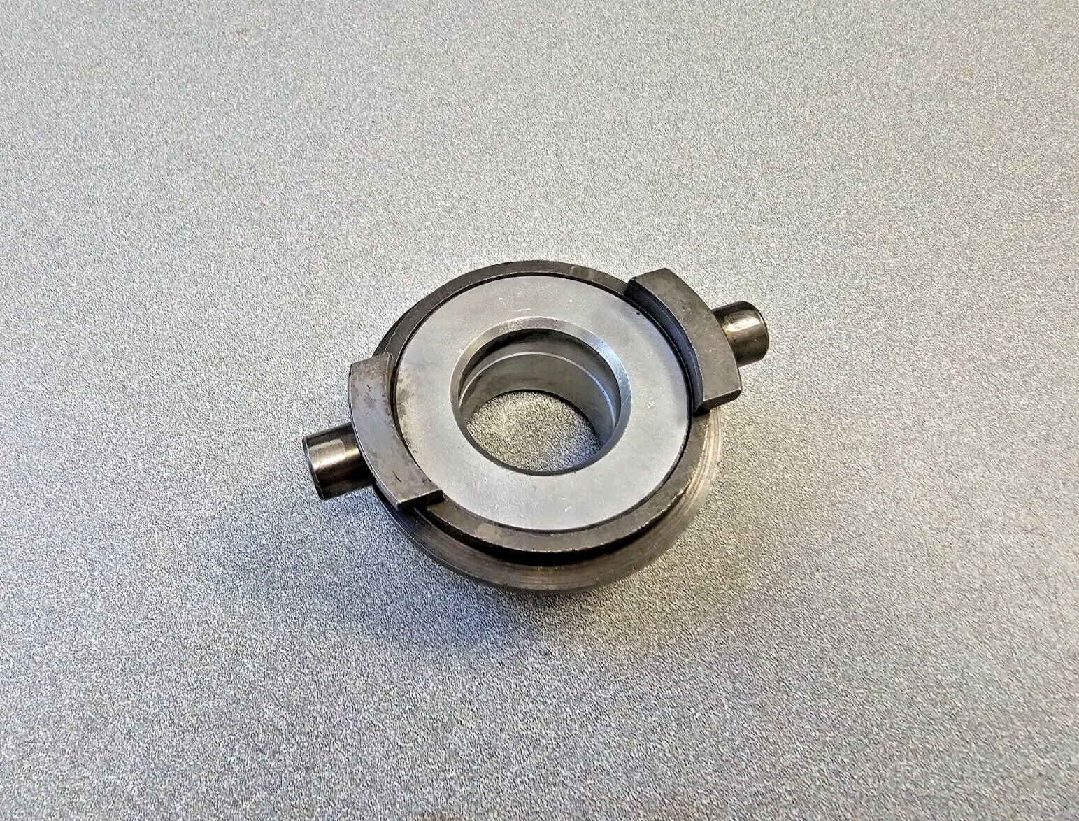 NICE USED ORIGINAL PORSCHE 911 912 914 914-6 901 902 CLUTCH THROWOUT BEARING