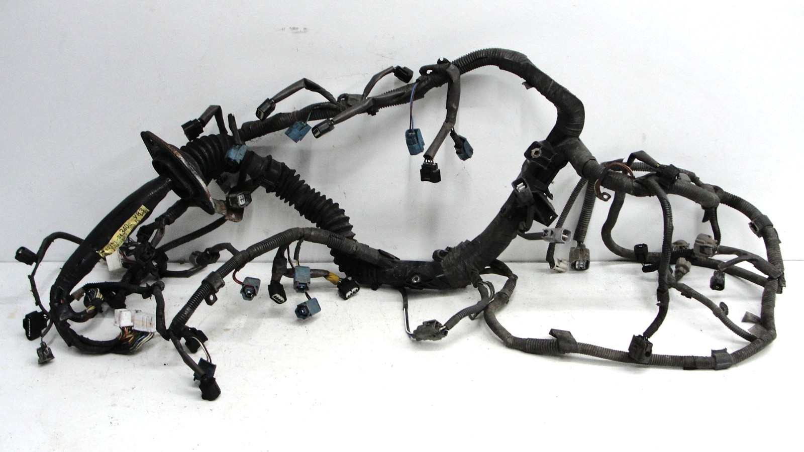 Toyota Sequoia engine wire harness loom assembly 4x4 2UZFE OEM 01-03 8212134340
