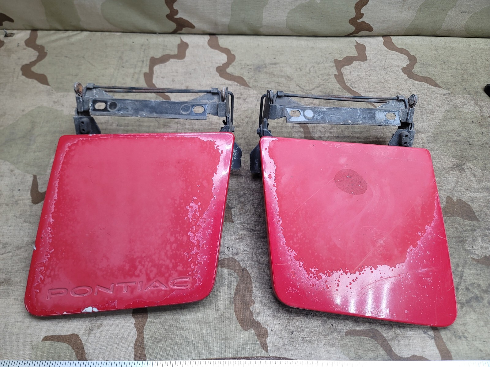 1984-1988 Pontiac Fiero Right & Left Headlight Door LH RH OEM Red 1984-1988 Pontiac Fiero Right & Left Headlight Door LH RH OEM Red