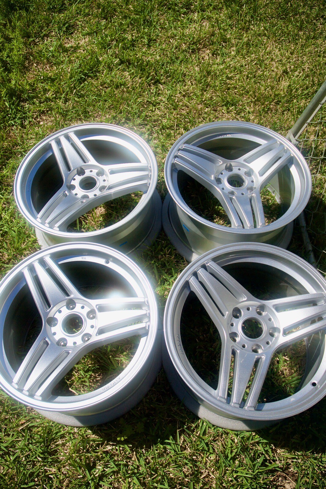 Rare Silver JDM Three Spoke 5x114.3 Wheels in Great Condition Rare Silver JDM Three Spoke 5x114.3 Wheels in Great Condition