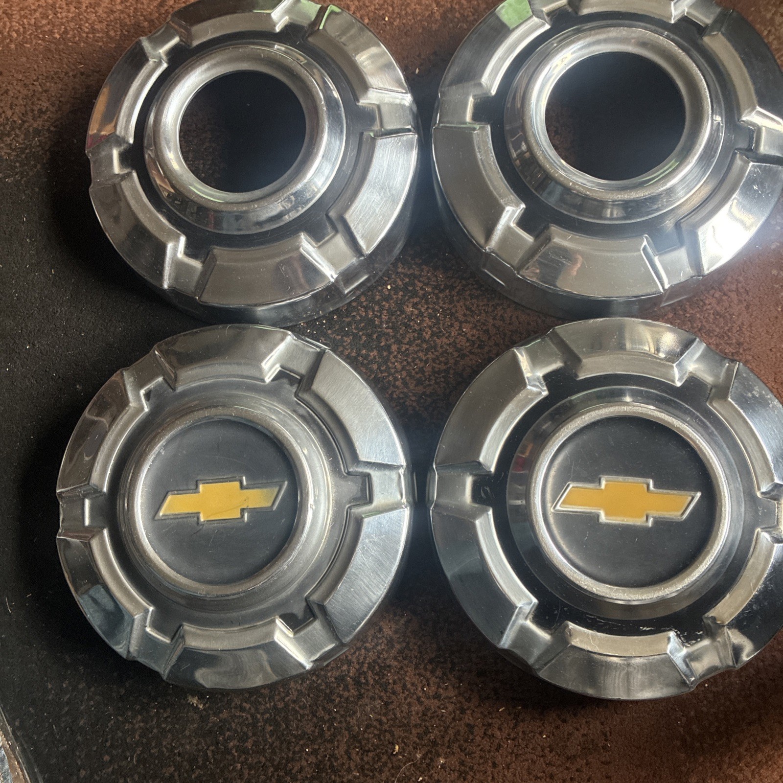 Set 4 4 WD SS Dog Dish Hubcaps Yellow OEM 1/2 Ton 67-75 10-1/2” 2 Front 2 Rear Set 4 4 WD SS Dog Dish Hubcaps Yellow OEM 1/2 Ton 67-75 10-1/2” 2 Front 2 Rear