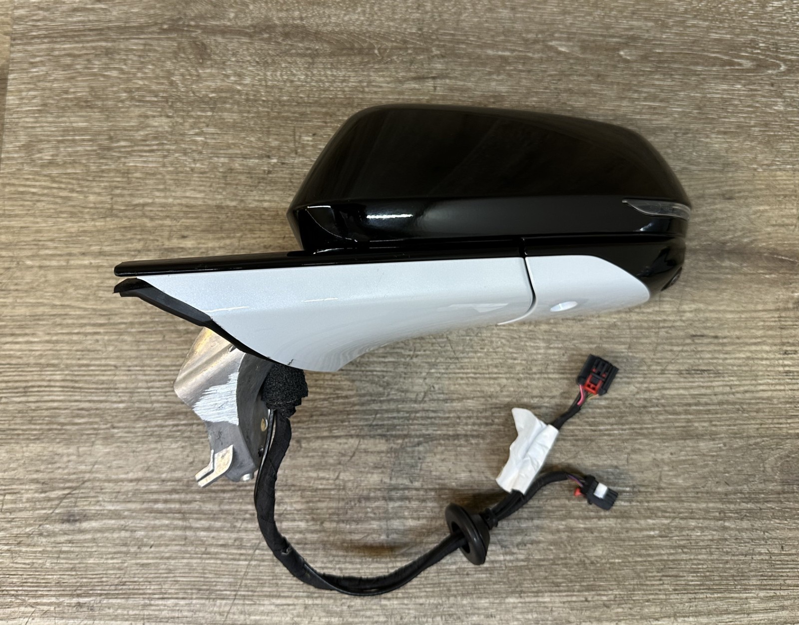 2023-24 CADILLAC LYRIQ LH MIRROR ASSY -BLACK - OEM PART#  85741864