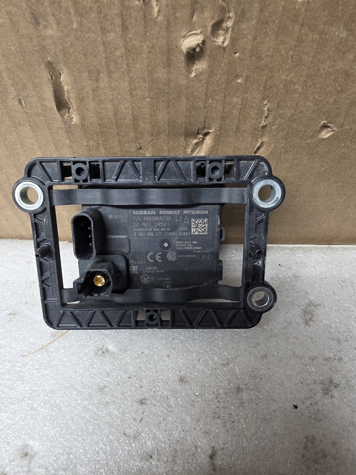 2024-2025 NISSAN ROGUE KICKS FRONT CRUISE CONTROL DISTANCE SENSOR 988906RZ3A OEM 2024-2025 NISSAN ROGUE KICKS FRONT CRUISE CONTROL DISTANCE SENSOR 988906RZ3A OEM