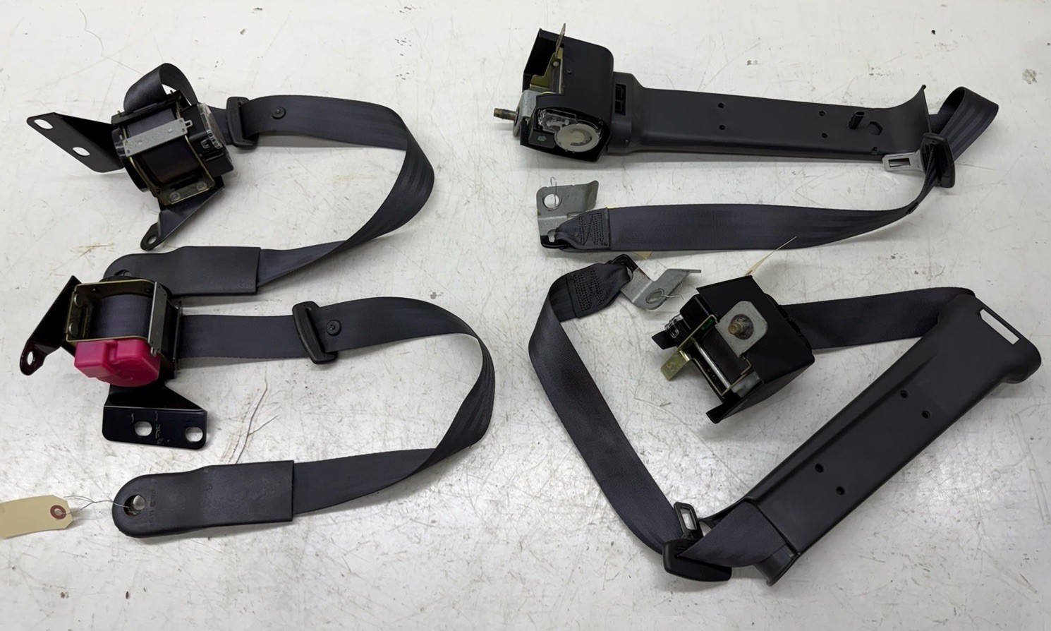 1999-2004 Ford Mustang OEM Seat Belt Set Of 4 *Excellent Condition 1999-2004 Ford Mustang OEM Seat Belt Set Of 4 *Excellent Condition