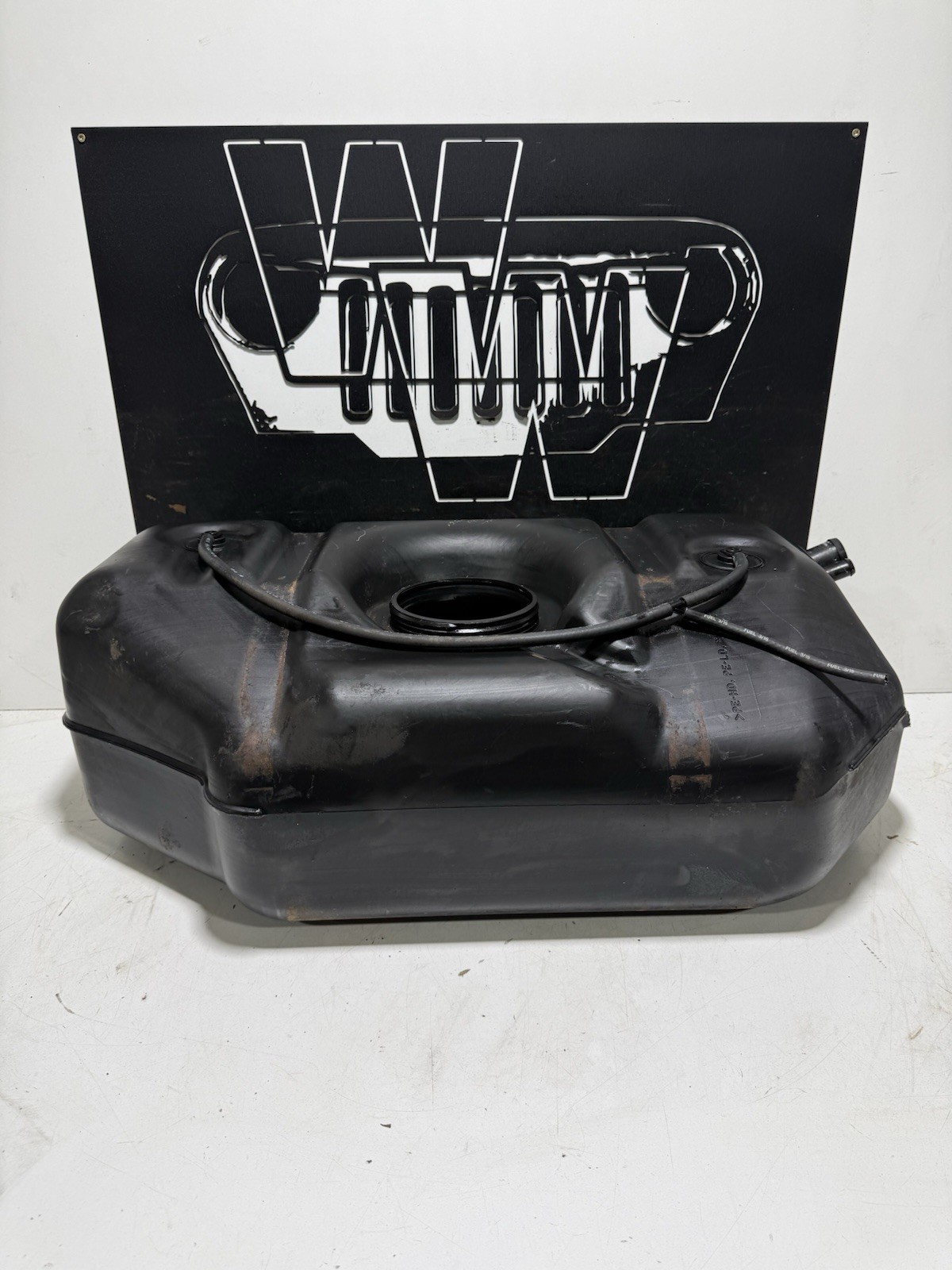 97-02 Jeep TJ Wrangler 15 Gallon Poly Plastic Gas Fuel Tank 52018687AB CC NBG 97-02 Jeep TJ Wrangler 15 Gallon Poly Plastic Gas Fuel Tank 52018687AB CC NBG