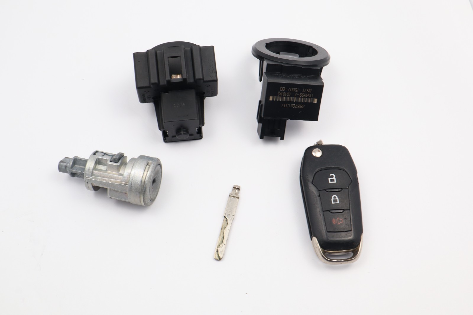 2015-2020 FORD F-150 IGNITION SWITCH LOCK W/KEY & IMMOBILIZER OEM DS7T-15607-BB 2015-2020 FORD F-150 IGNITION SWITCH LOCK W/KEY & IMMOBILIZER OEM DS7T-15607-BB
