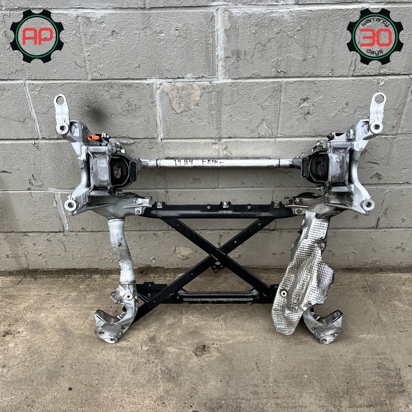 12-15 AUDI A4 A5 FRONT SUBFRAME ENGINE CROSSMEMBER OEM 12-15 AUDI A4 A5 FRONT SUBFRAME ENGINE CROSSMEMBER OEM
