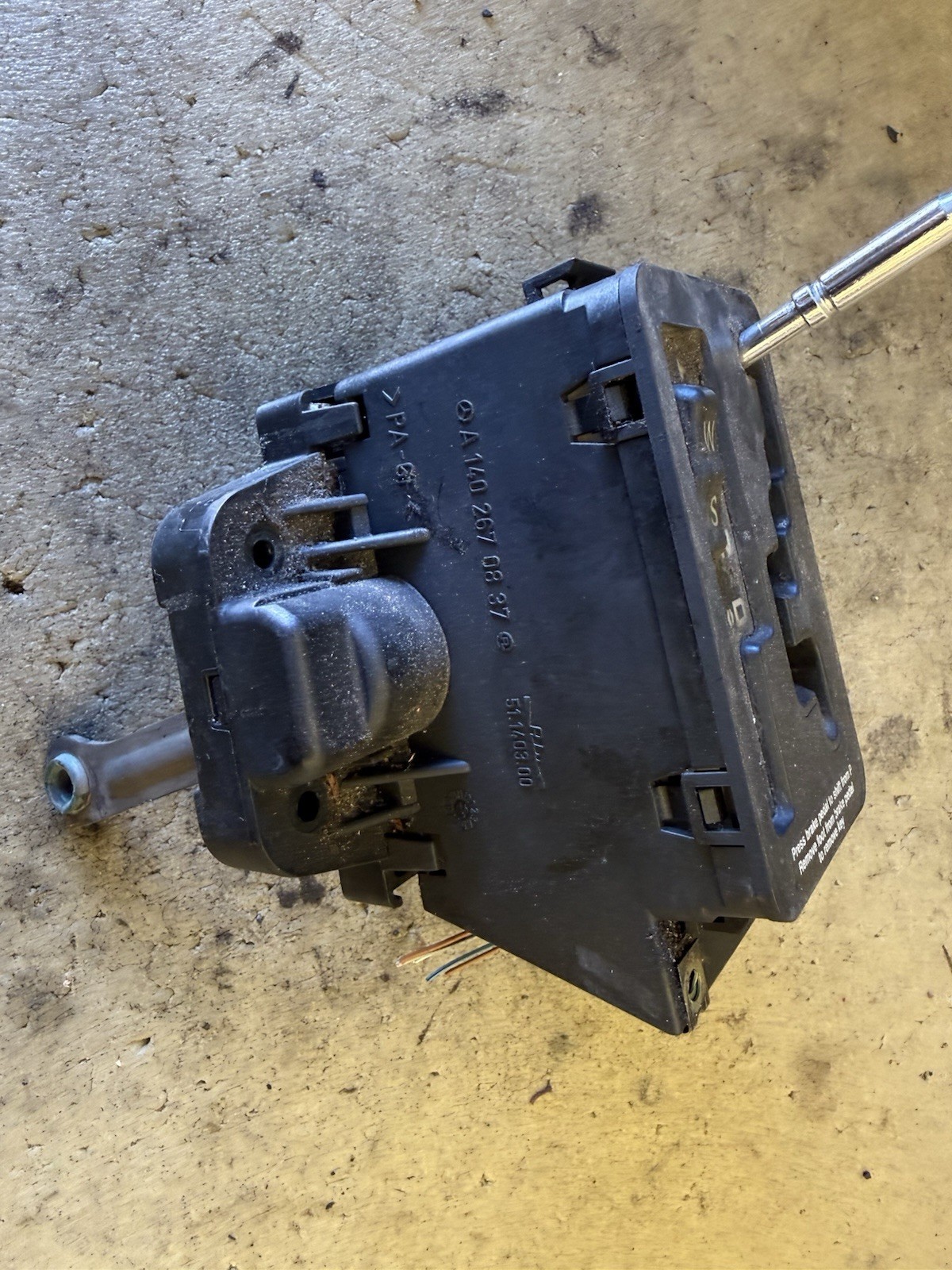 96-99 Mercedes W210 E320 E430 Gear Shifter Selector A1402670837 Oem Assembly 96-99 Mercedes W210 E320 E430 Gear Shifter Selector A1402670837 Oem Assembly