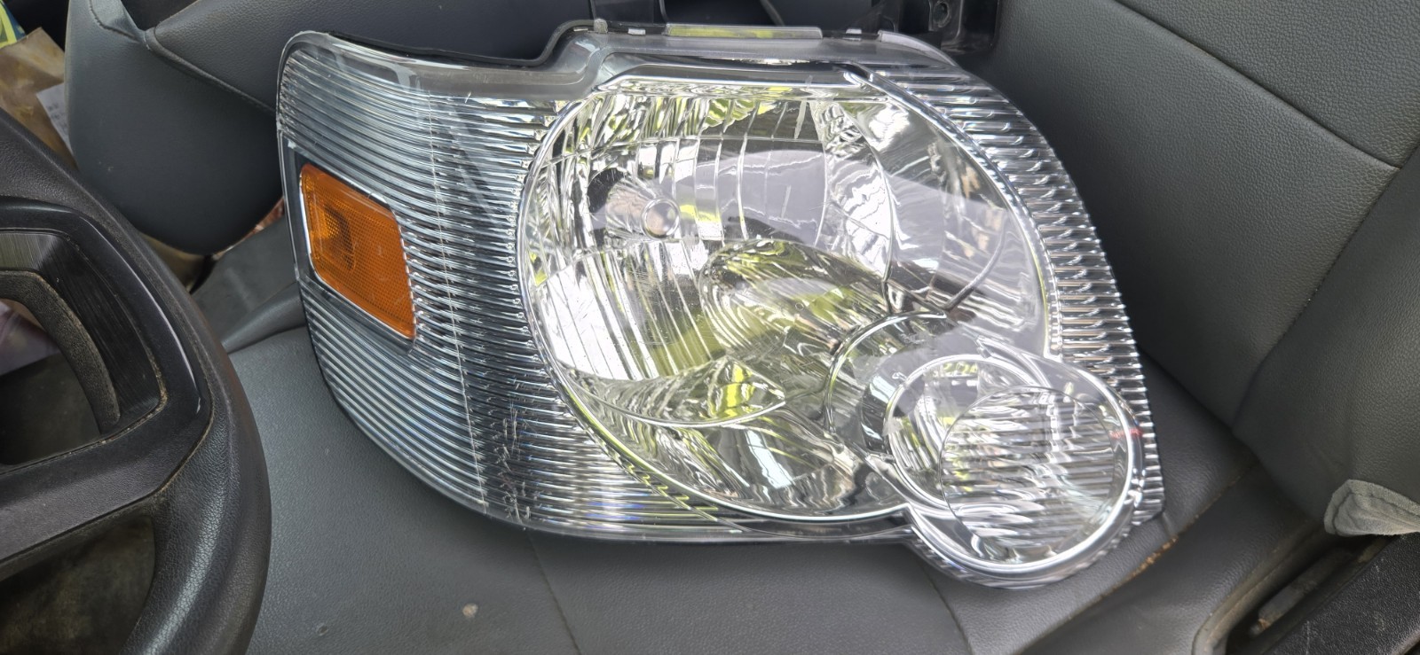 06-10 FORD EXPLORER FRONT RIGHT HEADLIGHT Depo NSF-P377 K30-1131R-AF 06-10 FORD EXPLORER FRONT RIGHT HEADLIGHT Depo NSF-P377 K30-1131R-AF