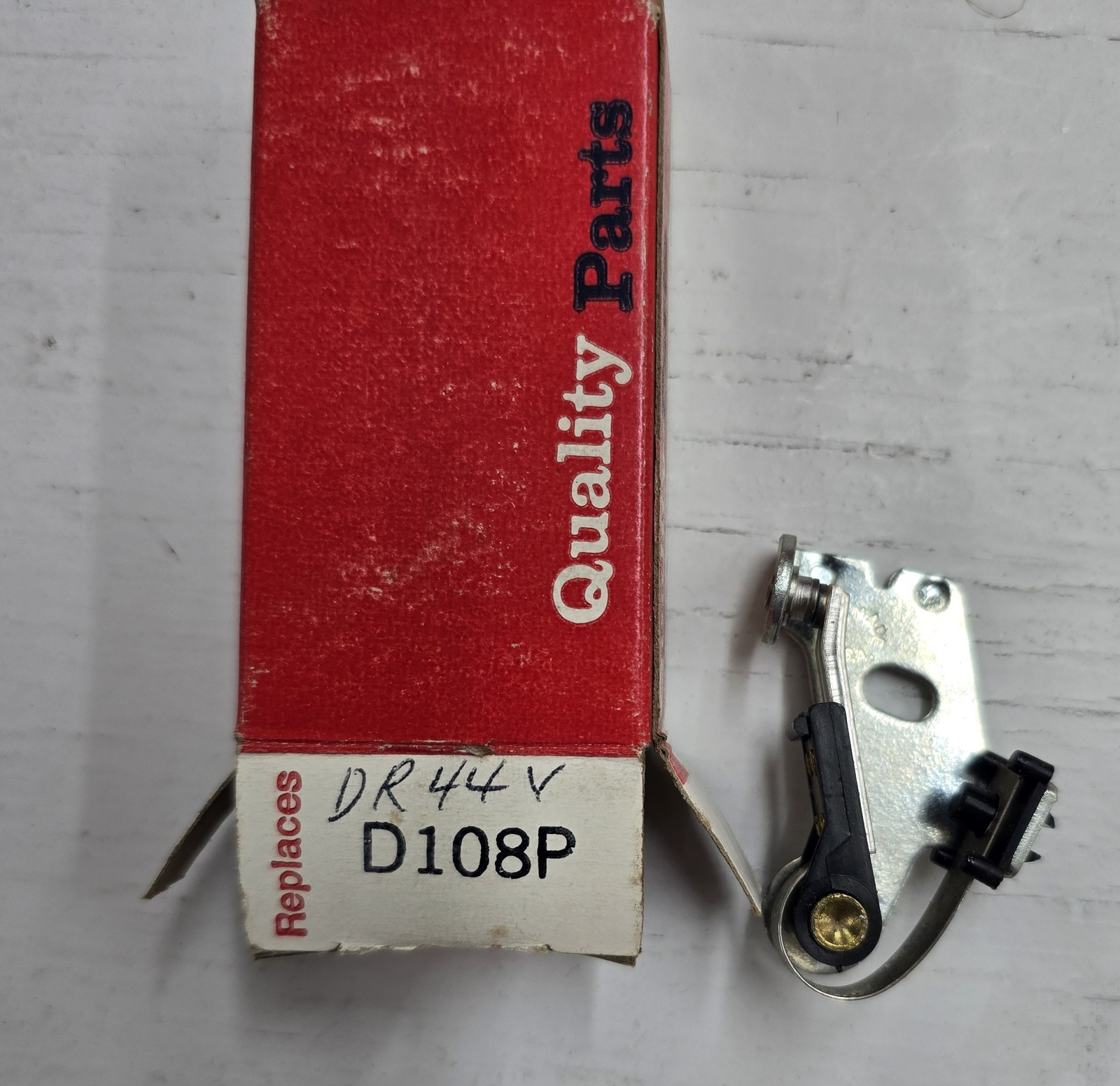 NOS Vintage Ignition Points Replaces Delco DR44V D108P 1960s Chevy 6 Corvair NOS Vintage Ignition Points Replaces Delco DR44V D108P 1960s Chevy 6 Corvair