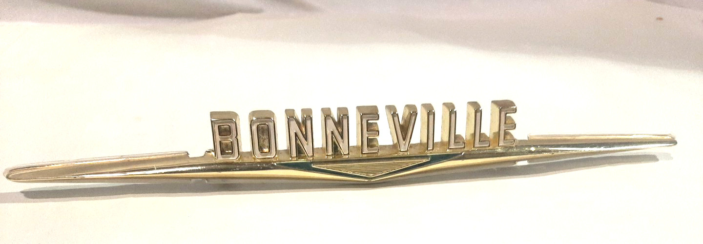 1961 PONTIAC BONNEVILLE EMBLEM - PART #539771 - N.O.S. 1961 PONTIAC BONNEVILLE EMBLEM - PART #539771 - N.O.S.