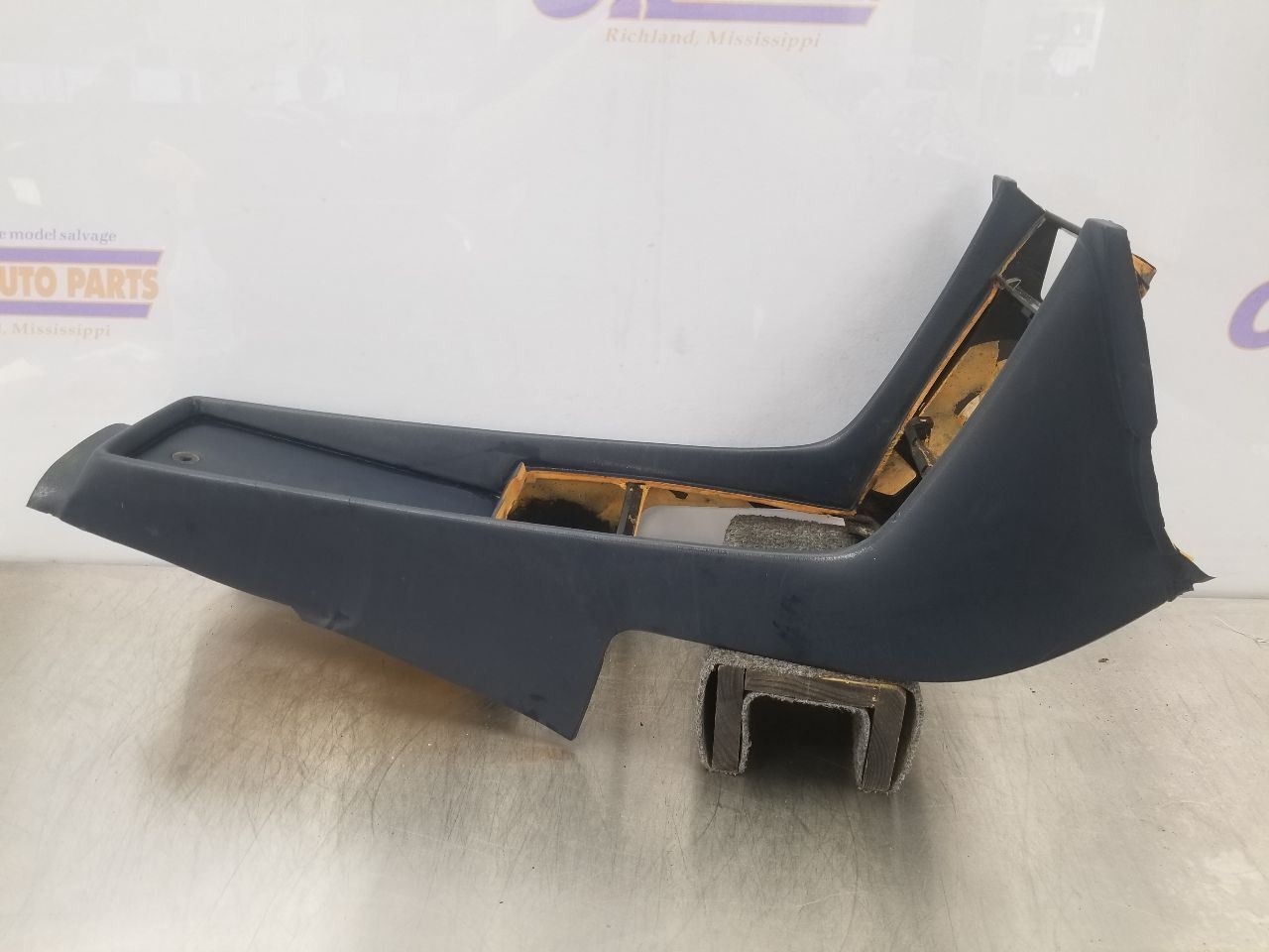 84 MERCEDES-BENZ 380SL 107 TYPE FLOOR CONSOLE FINISH PANEL BLUE FRONT CENTER