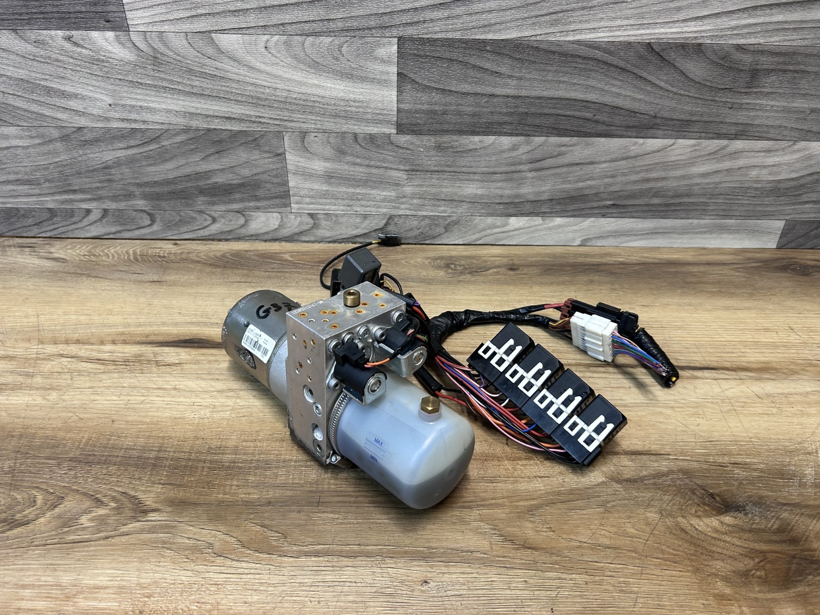 INFINITI G37 Q60 OEM CONVERTIBLE TOP ROOF HYDRAULIC LIFT PUMP MOTOR 2009_2015