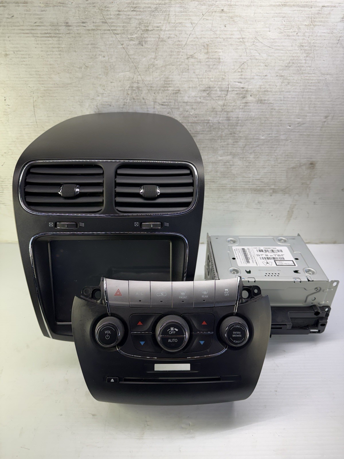 2011-2020 Dodge Journey Radio 8.4\ 2011-2020 Dodge Journey Radio 8.4\