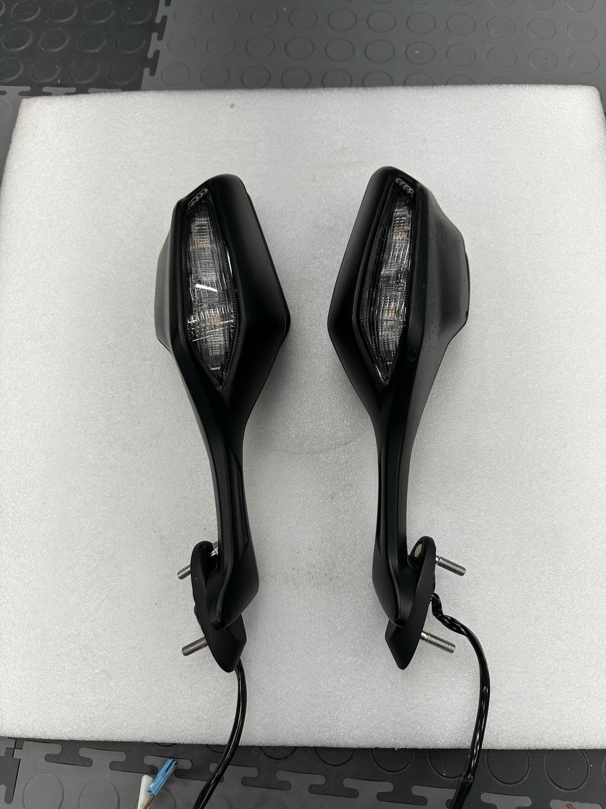 2025 HONDA CBR1000RR-R FIREBLADE SP MIRRORS OEM GENUINE SCRATCHES