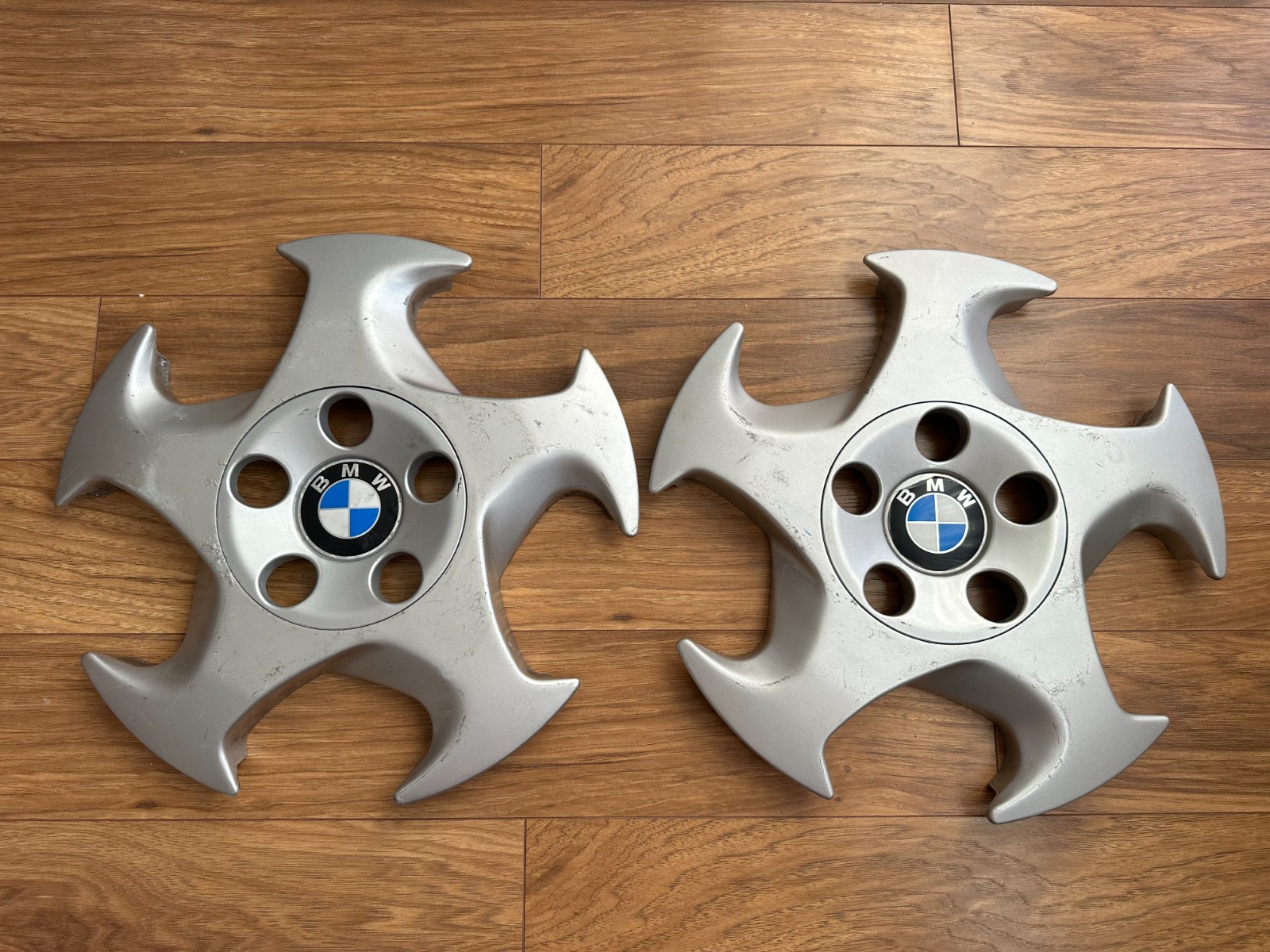 BMW E34 M5 Throwing Stars Style 21 Covers M System II 36112227008 2 pcs RIGHT
