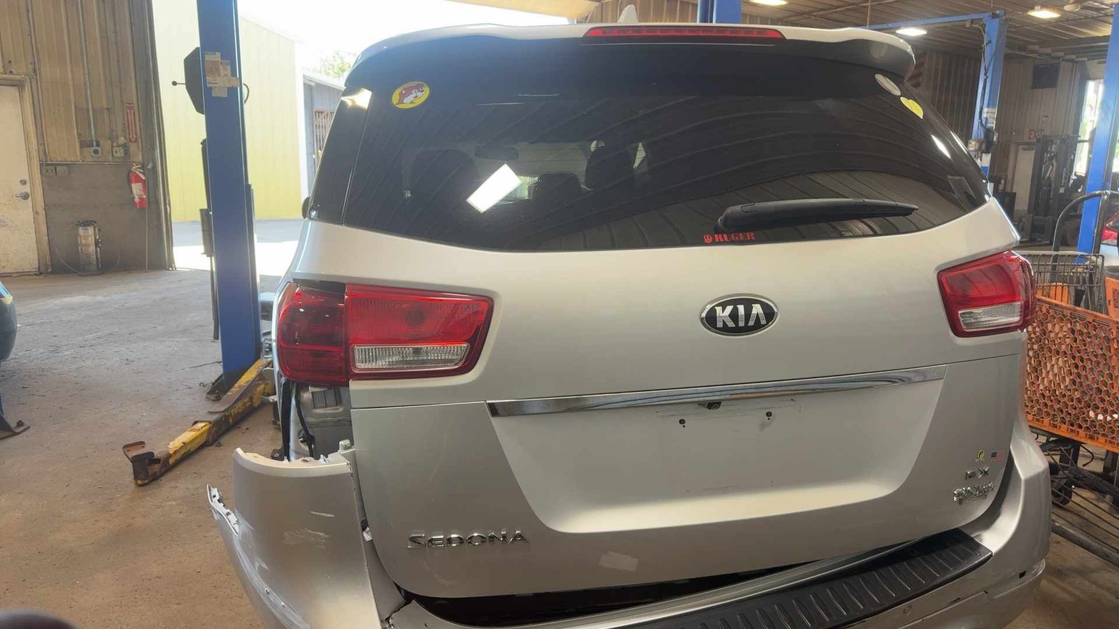 (LOCAL PICKUP ONLY) Trunk/decklid/hatch/tailgate KIA SEDONA 15 16 17 18 19 20 21