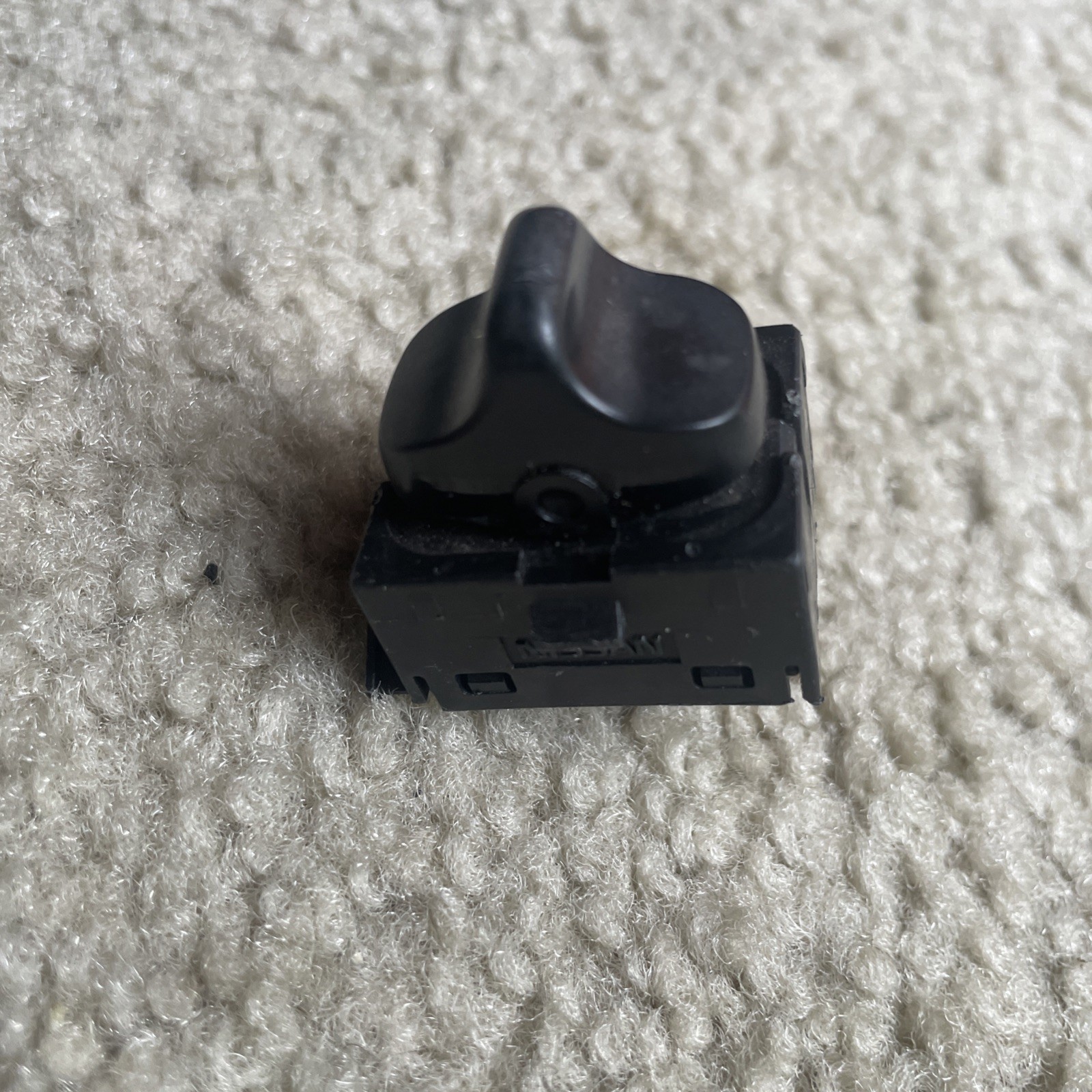 1995-1998 Nissan 240SX Passenger RH Power Door Lock Switch , Genuine OEM 1995-1998 Nissan 240SX Passenger RH Power Door Lock Switch , Genuine OEM