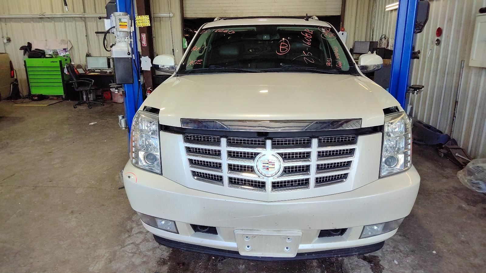Trunk/Hatch/Tailgate Midgate Fits 07-13 AVALANCHE 1500 1149981
