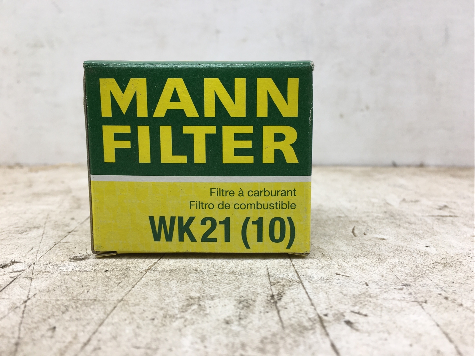 Mann Filter Spin-On Fuel Filter WK21-10 Count (New Old Stock) Mann Filter Spin-On Fuel Filter WK21-10 Count (New Old Stock)