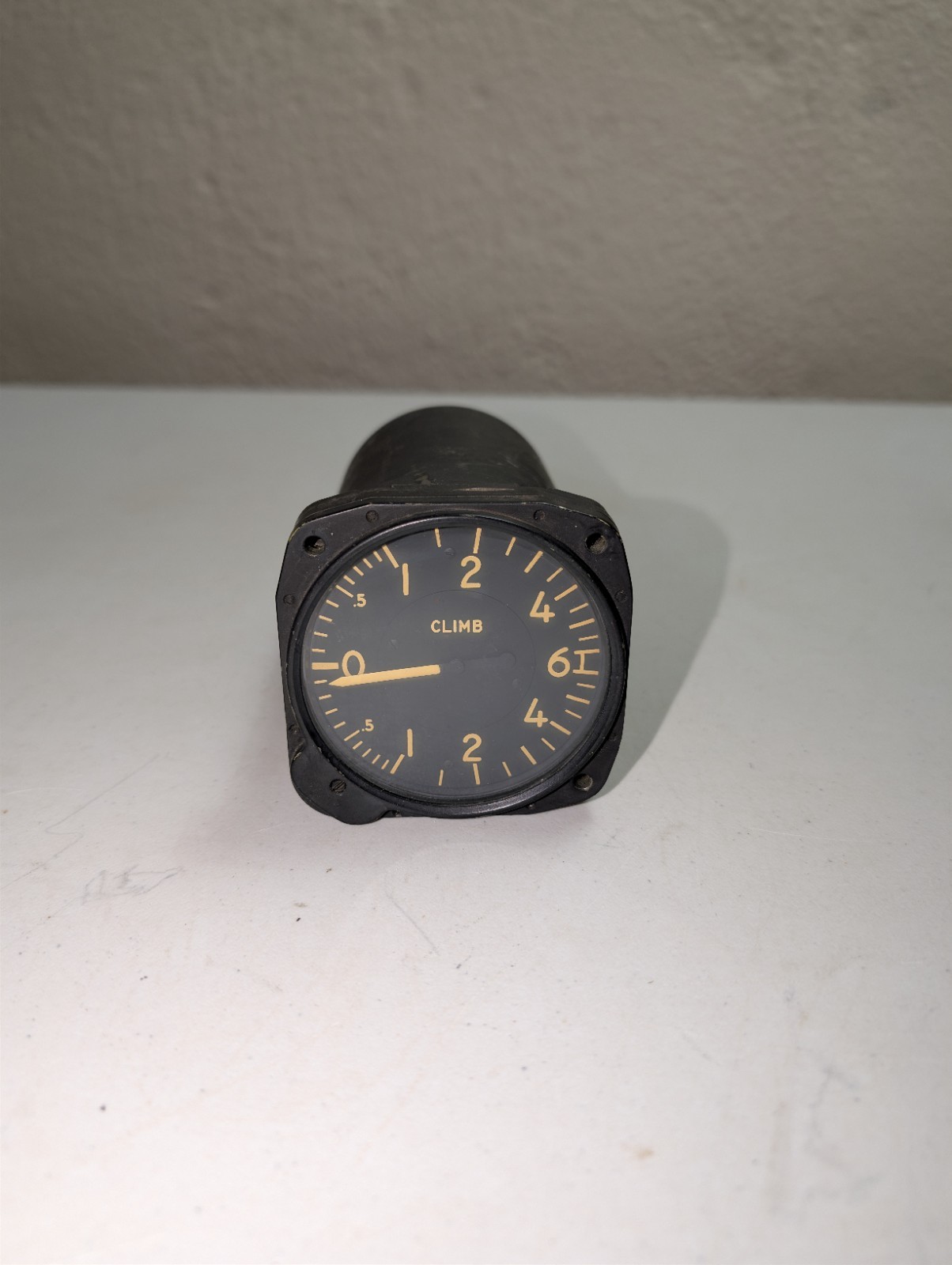 Kollsman Vertical Speed Flight Instrument Indicator AN5825T7 Alt: D07163-04-052 Kollsman Vertical Speed Flight Instrument Indicator AN5825T7 Alt: D07163-04-052