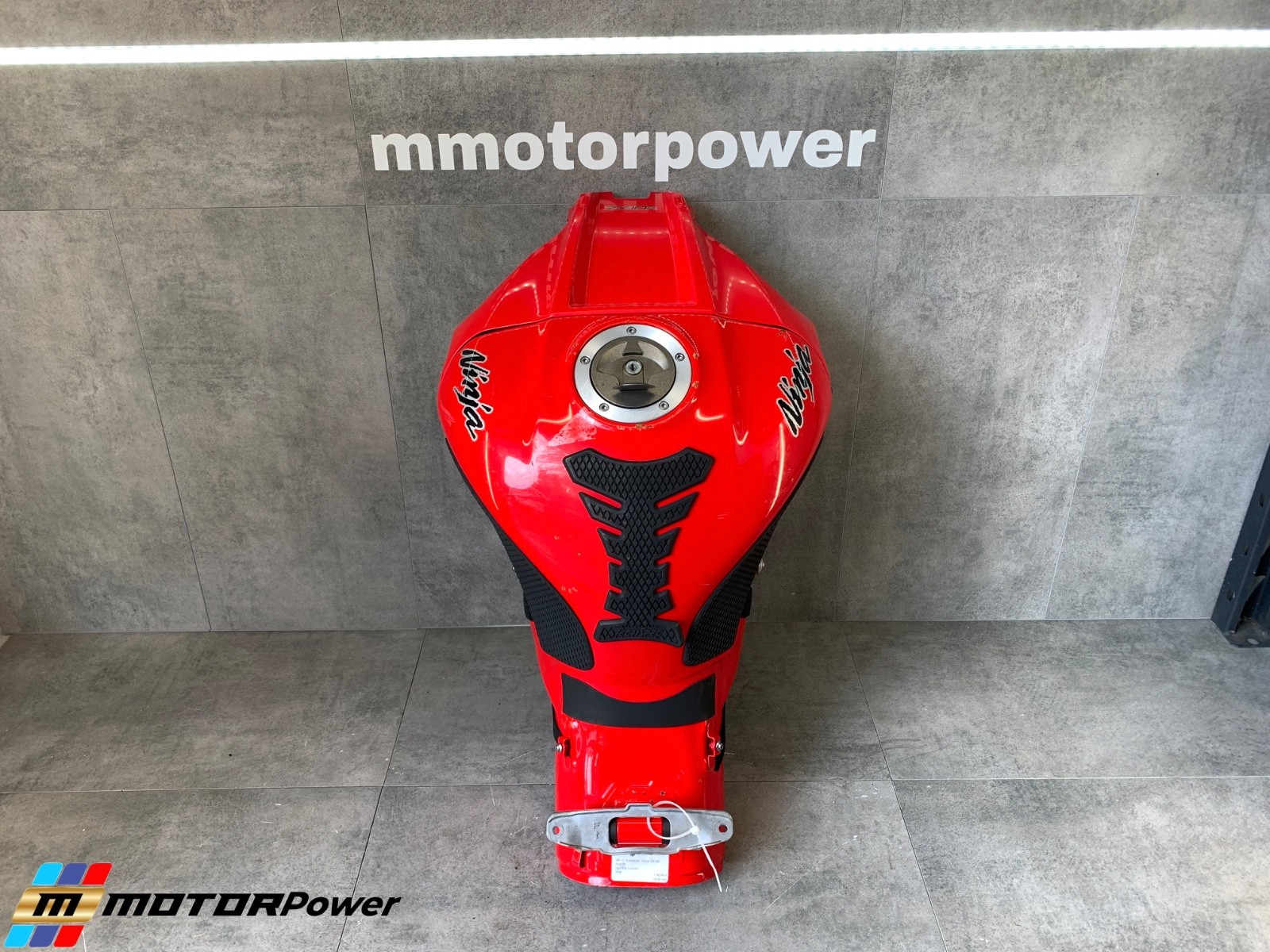 11-16 Kawasaki Ninja ZX10R Gas Tank Fuel Cell Genuine OEM Locked