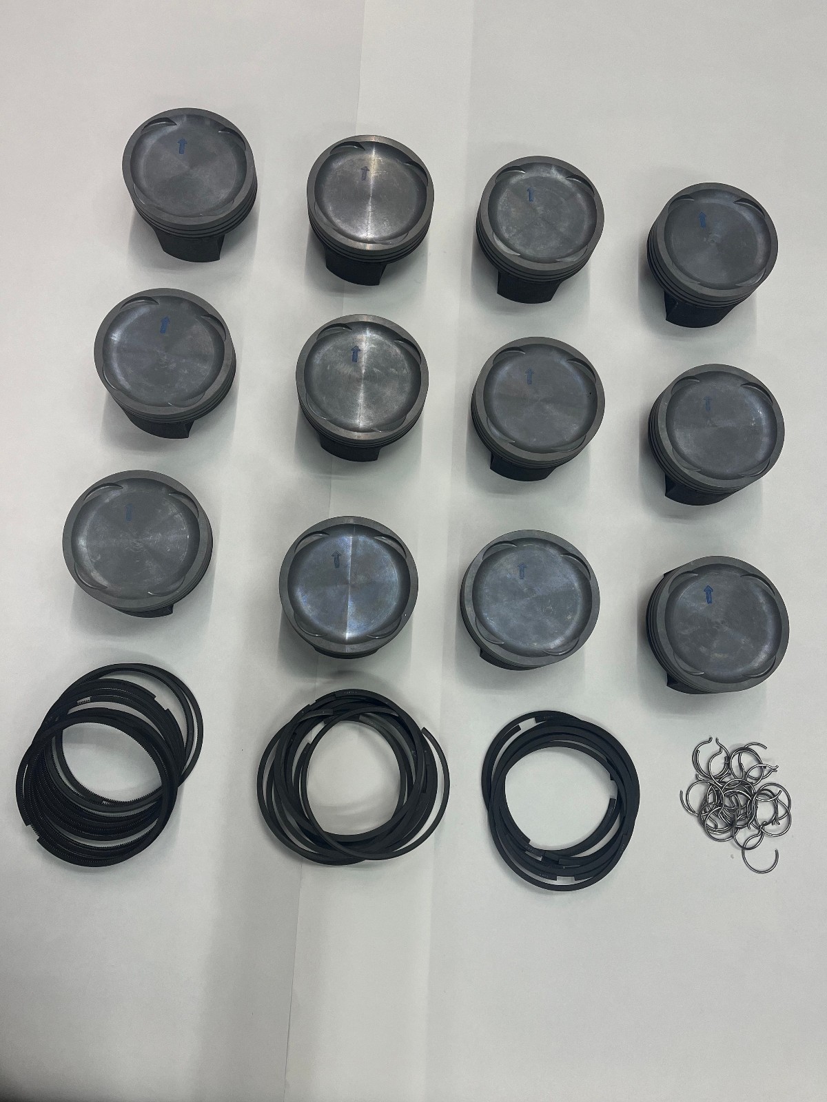 Lamborghini Diablo GT Genuine Piston Set NOS 12 Pistons with Rings