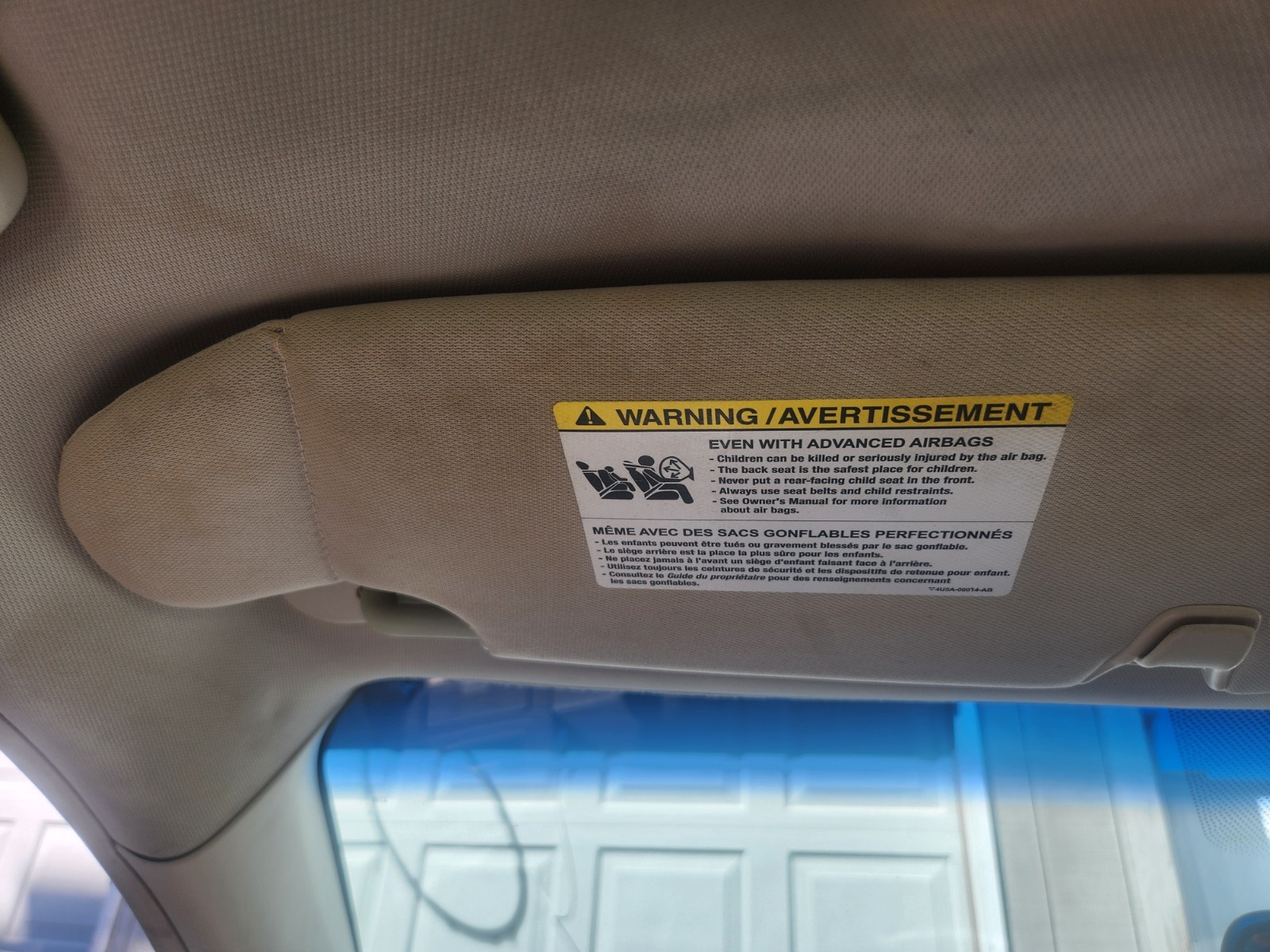 10 - 12 Ford Fusion Mercury Milan Left Side Driver Sunvisor Tan Oem With Glass 10 - 12 Ford Fusion Mercury Milan Left Side Driver Sunvisor Tan Oem With Glass
