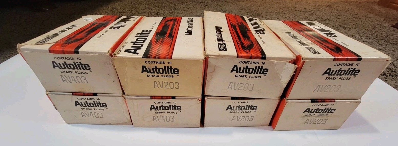 80 Spark Plug Lot Plugs NOS Ford Autolite Motorcraft AV403 AV203 Racing 
