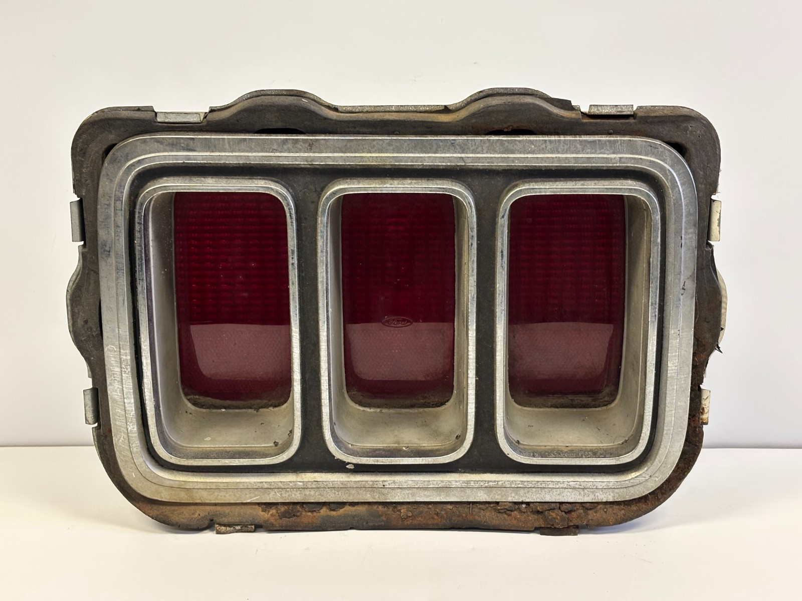 1970 Ford Mustang Mach 1 Rear Tail Light Lamp D0ZZ-13450-A