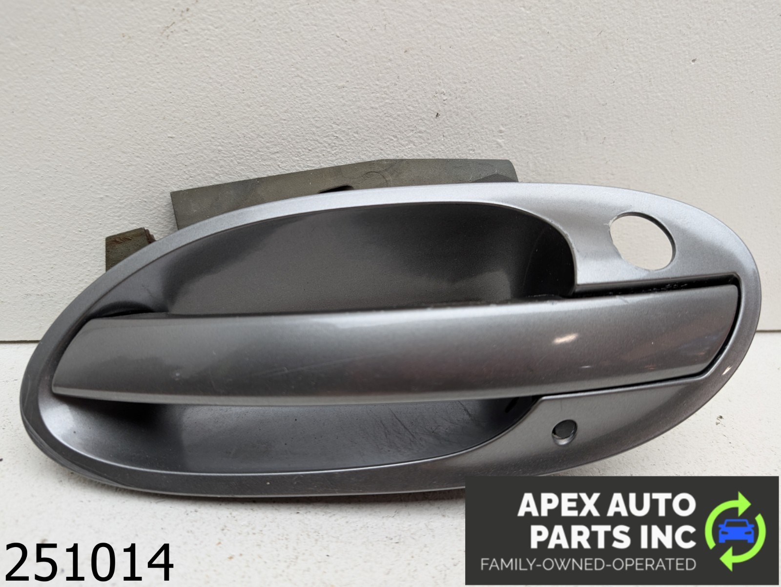 OEM 2002-2005 BMW 745Li 4.4L FRONT DRIVER LEFT EXTERIOR DOOR HANDLE COMFORT OEM 2002-2005 BMW 745Li 4.4L FRONT DRIVER LEFT EXTERIOR DOOR HANDLE COMFORT