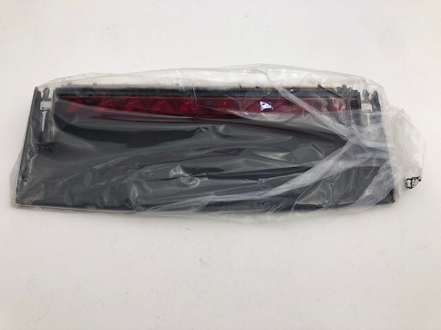 1988-1995 Audi Brakelight Lens And Housing OEM 893945122