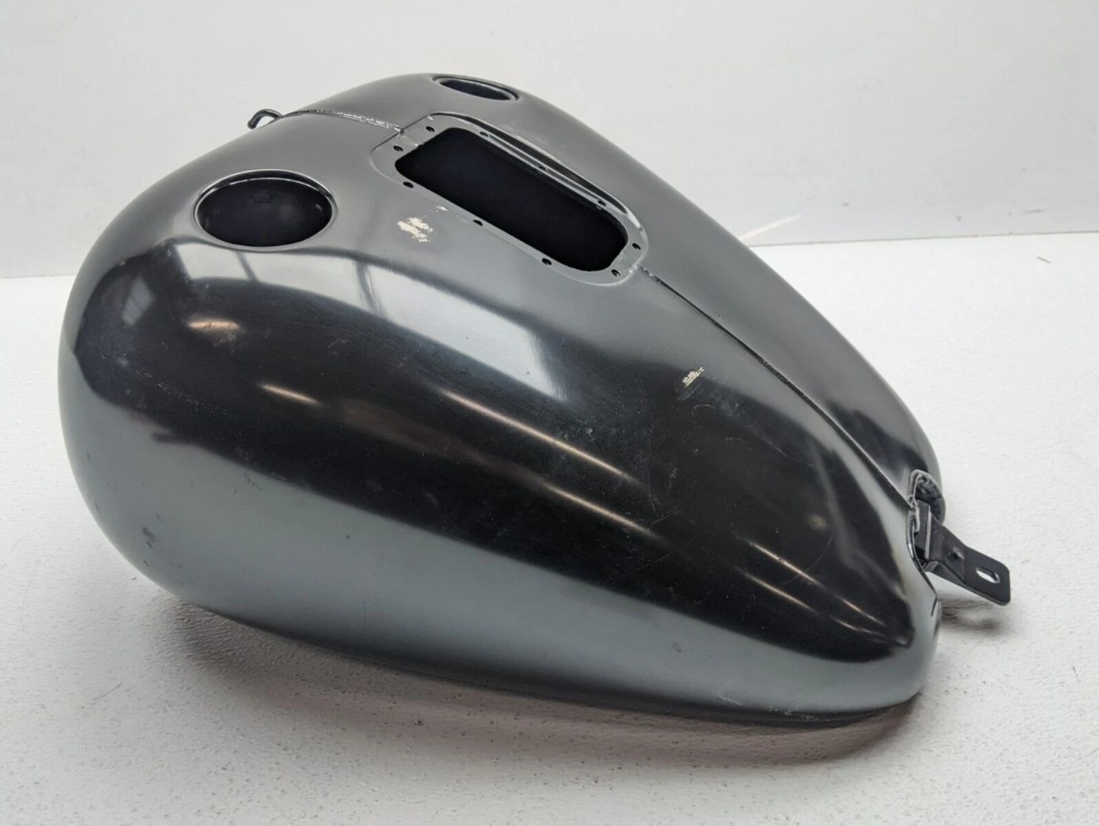 2004-2005 Harley-Davidson FLSTF OEM EFI Fuel Tank (SCRATCHED) 61625-01D