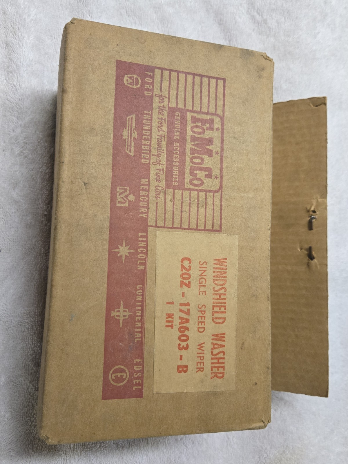 NOS 1962 FORD FAIRLANE WINDSHIELD WASHER KIT FOMOCO C2OZ-17A603-B. PUMP MISSING NOS 1962 FORD FAIRLANE WINDSHIELD WASHER KIT FOMOCO C2OZ-17A603-B. PUMP MISSING