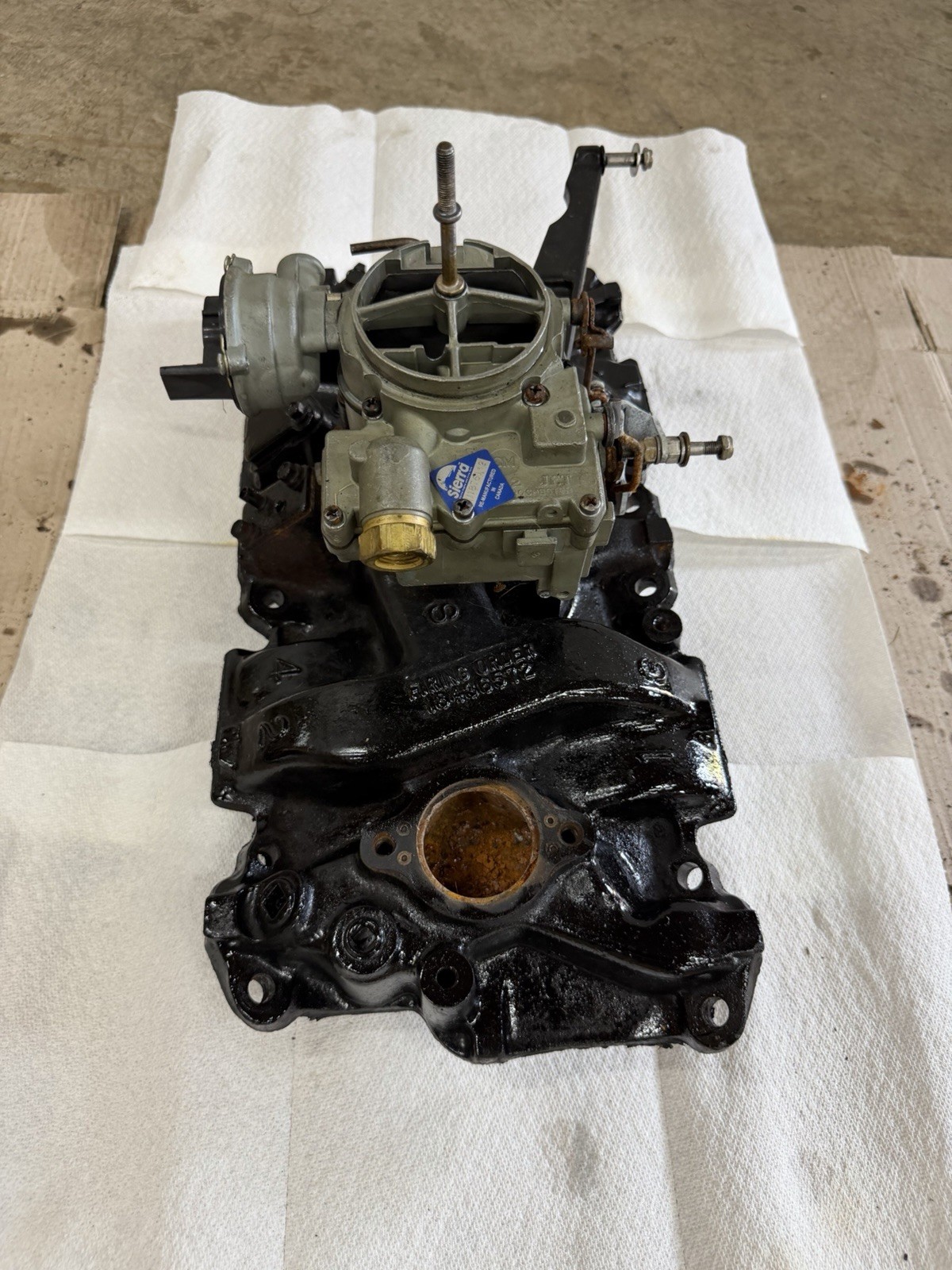 Mercruiser Volvo OMC GM 5.0L 5.7L V8 Intake Manifold & 2 BBL Carb Mercruiser Volvo OMC GM 5.0L 5.7L V8 Intake Manifold & 2 BBL Carb