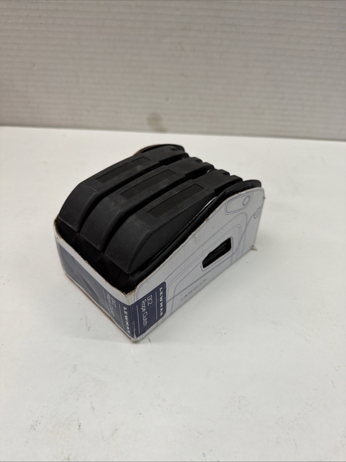 -BRAND NEW IN BOX- Lewmar DC2 Triple Rope Clutch (10-12mm) #29103412BK -BRAND NEW IN BOX- Lewmar DC2 Triple Rope Clutch (10-12mm) #29103412BK