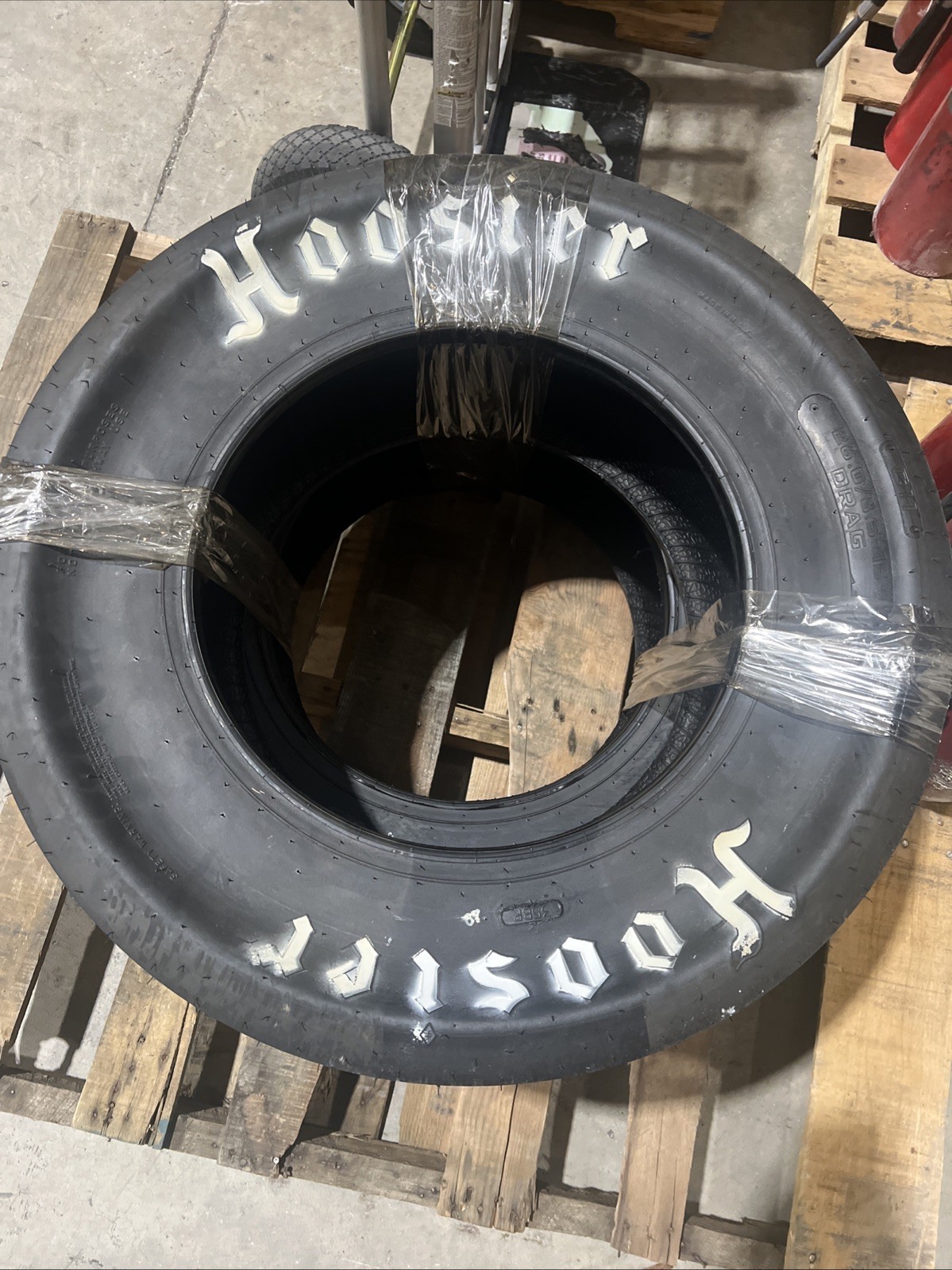 2 Hoosier 18115C11 Hoosier Drag Slick 2 Hoosier 18115C11 Hoosier Drag Slick