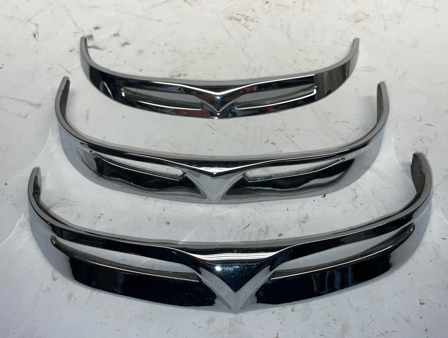 Kuryakyn Chrome Fender Tip Trim (All three pieces) Kuryakyn Chrome Fender Tip Trim (All three pieces)