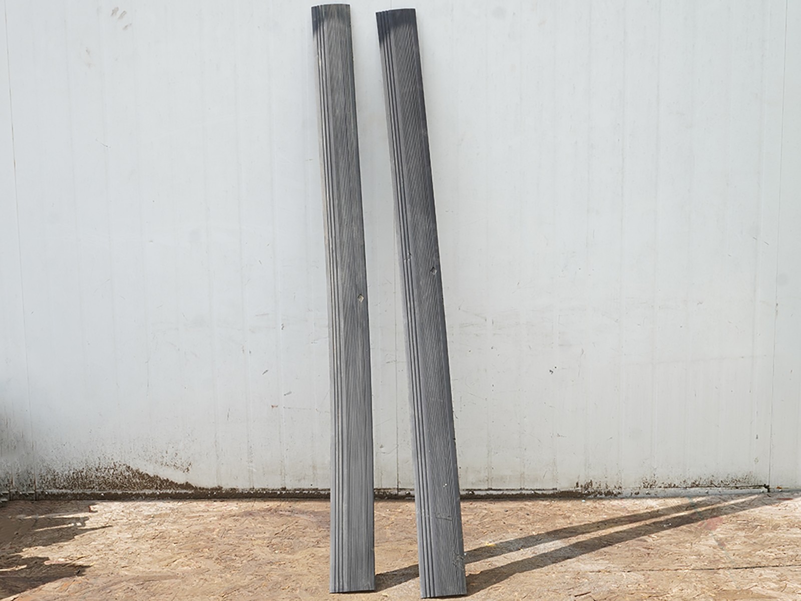 1977 - 1982 Porsche 924 Rocker Panel Molding Line Right Left Set Of 2 OEM