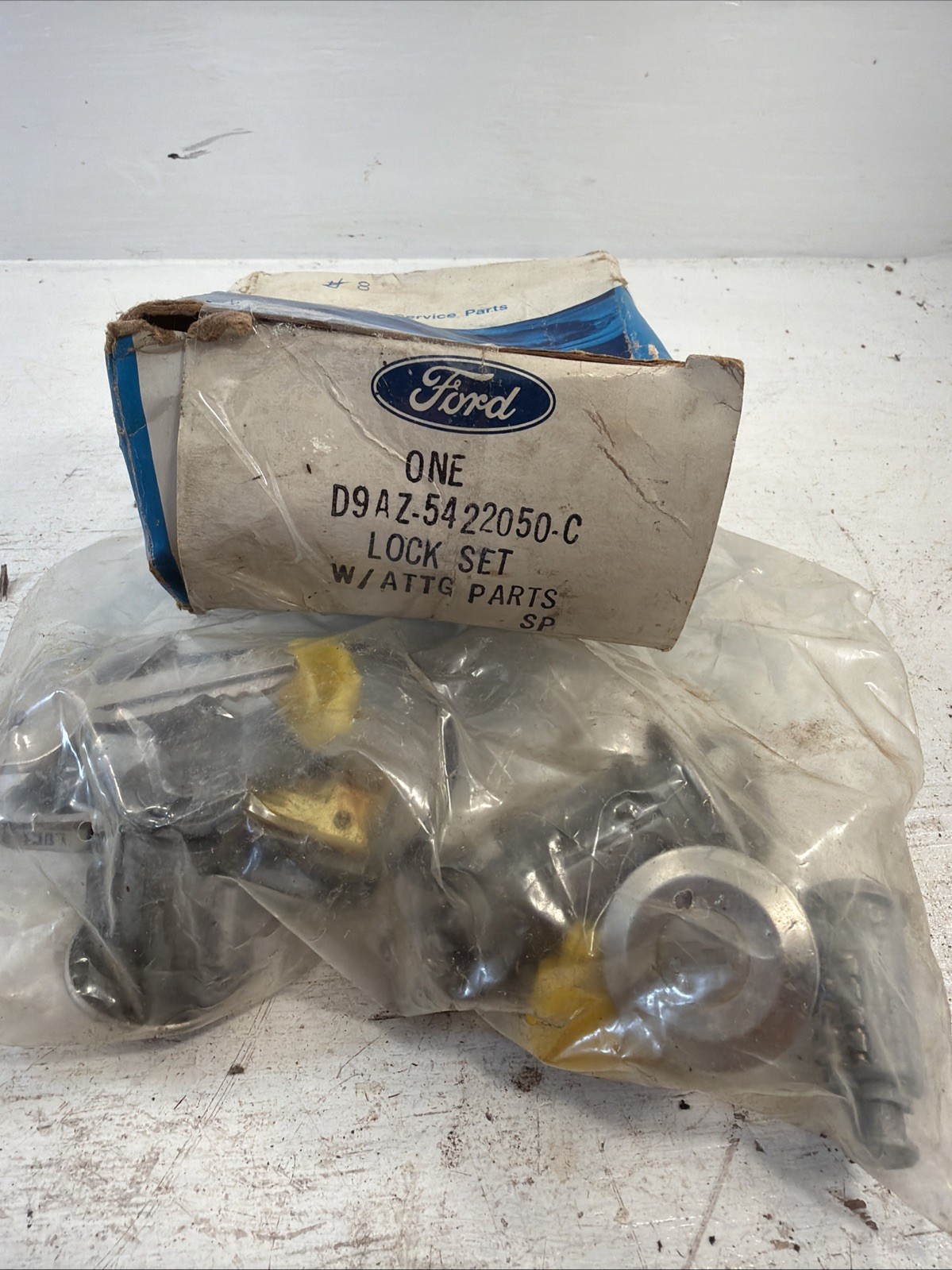 NOS OEM Ford D9AZ-5422050-C Lock Cylinder Key Set 1980-82 Cougar 79-82 LTD Crown
