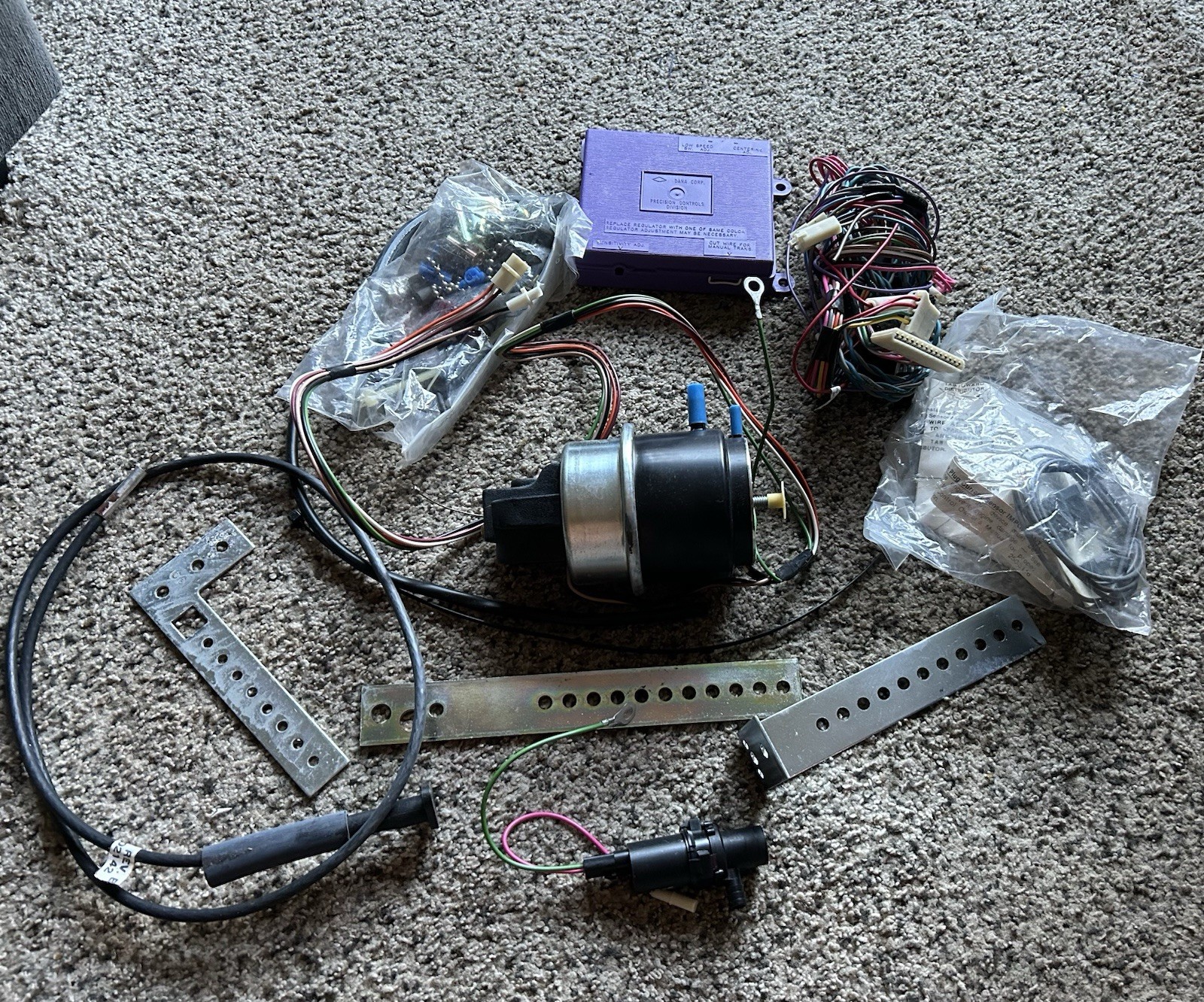 Dana Cruise Control Kit Vintage 1984-1987 GM Vehicles Chevy Oldsmobile Pontiac Dana Cruise Control Kit Vintage 1984-1987 GM Vehicles Chevy Oldsmobile Pontiac