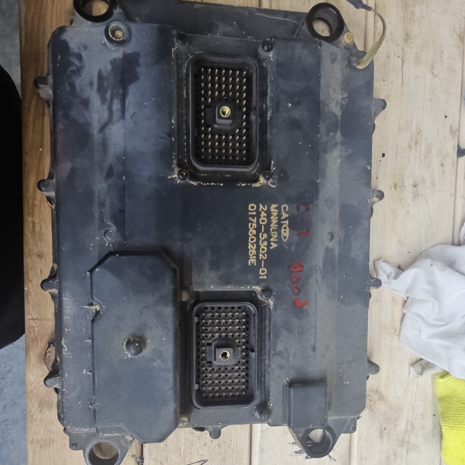 Caterpillar C-7 Ecm 240-5302 Electronic Control Unit. Good, Used, Tested Good Caterpillar C-7 Ecm 240-5302 Electronic Control Unit. Good, Used, Tested Good