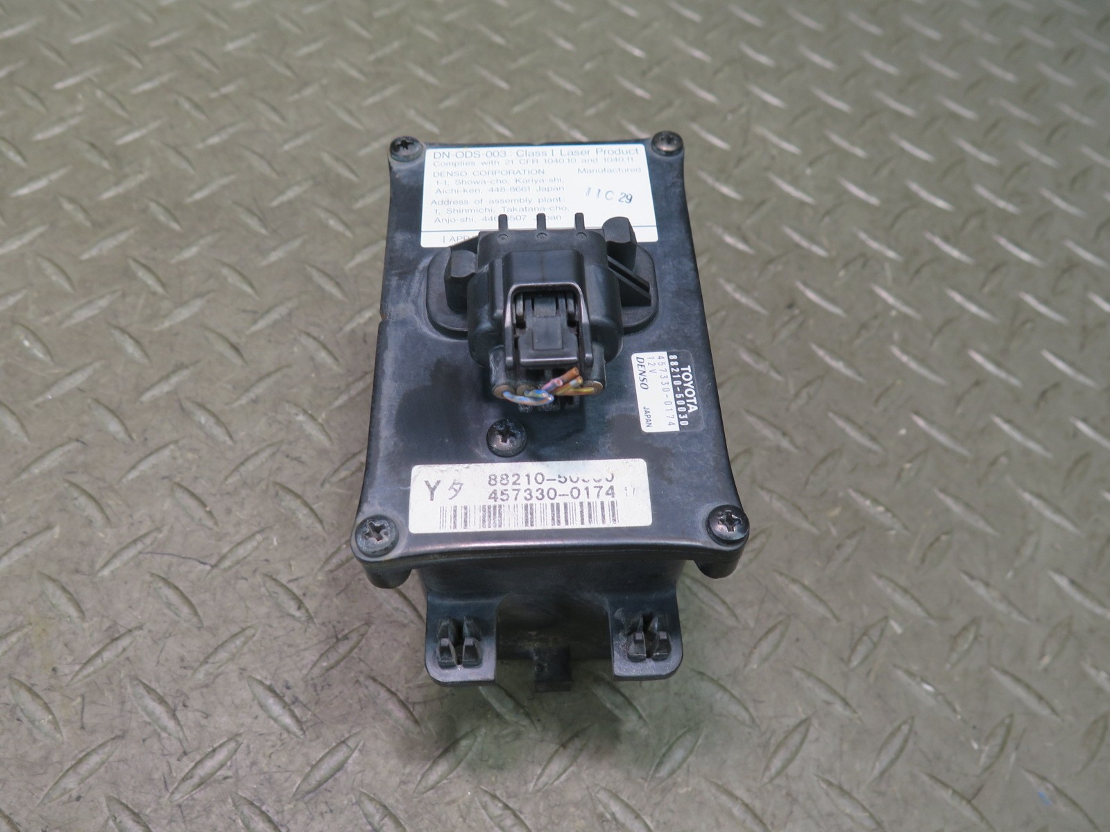 01-03 LEXUS UCF30L LS430 RADAR SENSOR CRUISE CONTROL MODULE 88210-50030 OEM