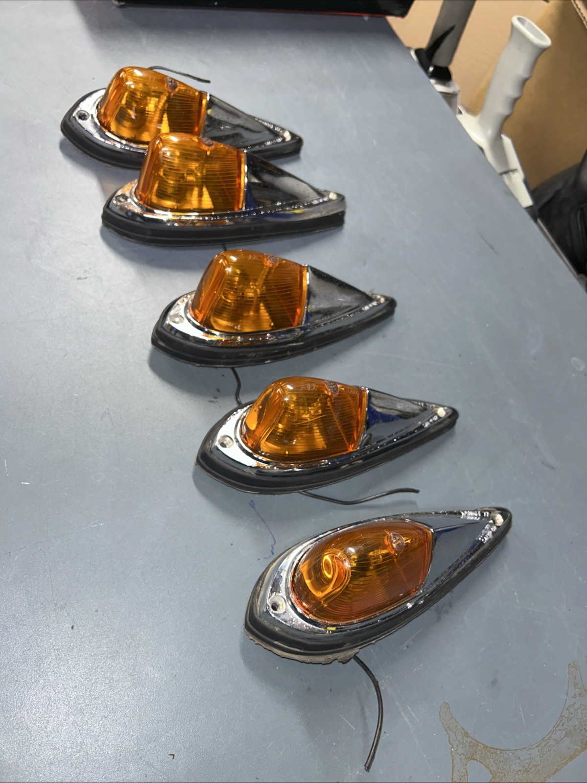 Vintage Mack truck cab roof lights Oem Yankee 77 #4070 Lot Of 5
