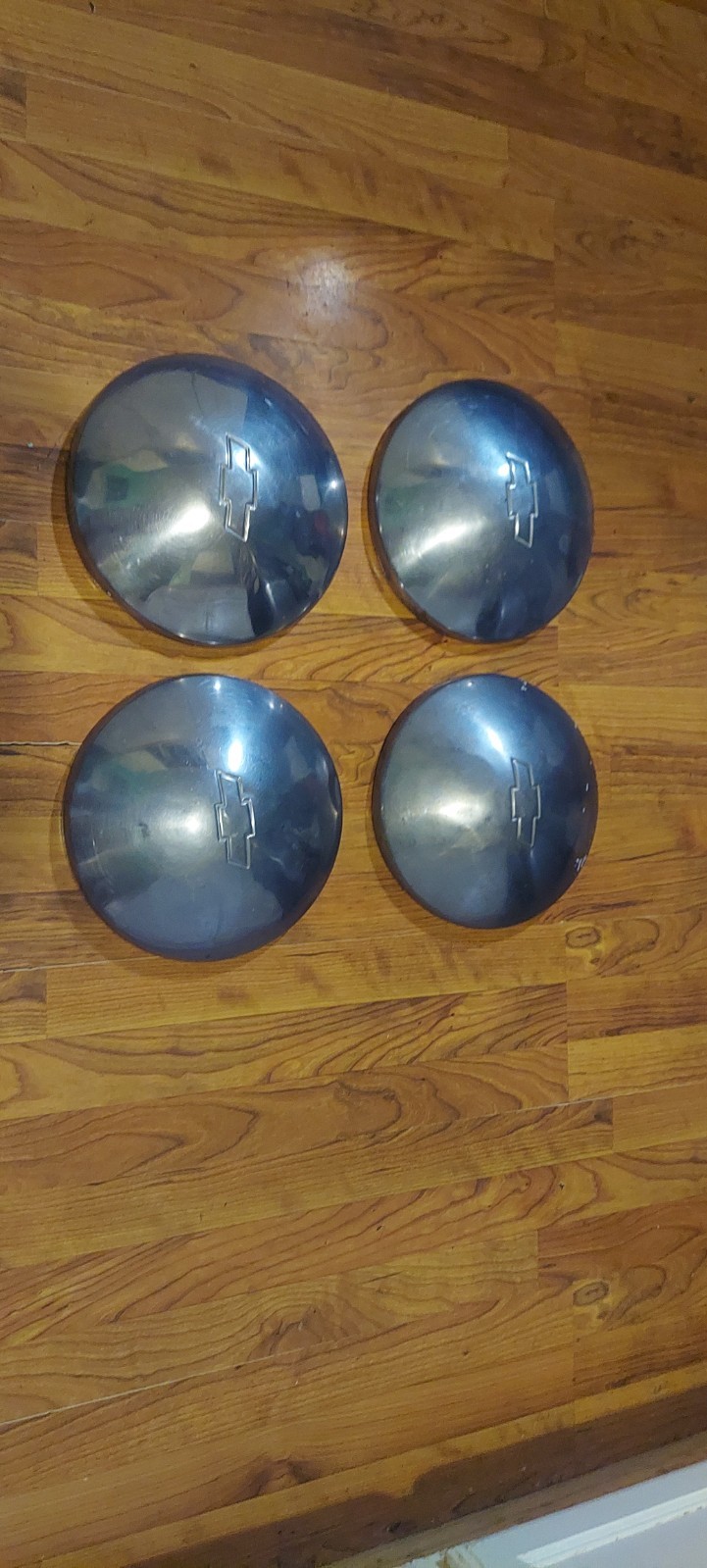 1970-1973 Chevy Chevrolet Bowtie Baby Moon Dog Dish Hubcap 4 qty lot 1970-1973 Chevy Chevrolet Bowtie Baby Moon Dog Dish Hubcap 4 qty lot